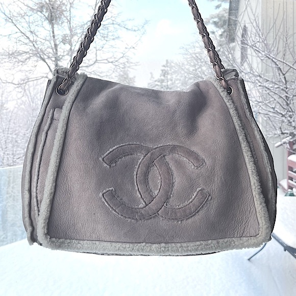 Chanel: Shearling Suede Sherpa CC Accordion Flap Chain Bag *RARE* - Picture 3 of 17